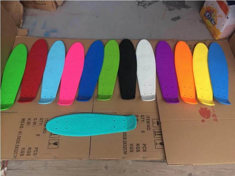 56cm Frosted Deck Fish Skateboard Single Rock Skateboard Flashing Wheel Fishboard Skateboard Mini Cruiser Skate Board Kids Penny